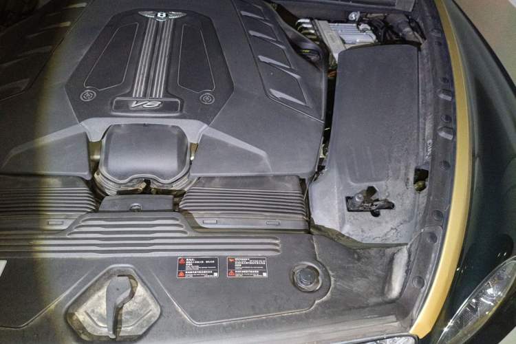 Used Bentley Bentayga 2021 4.0T V8 Engine Bay Left