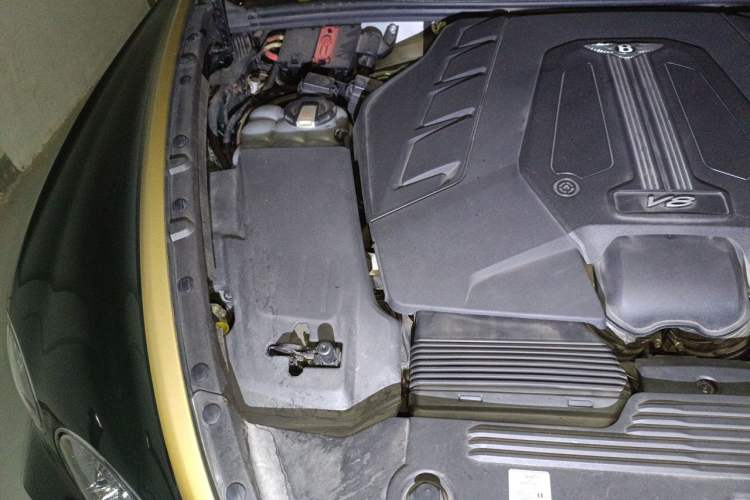 Used Bentley Bentayga 2021 4.0T V8 Engine Bay Right