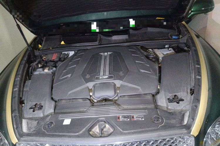 Used Bentley Bentayga 2021 4.0T V8 Engine Bay