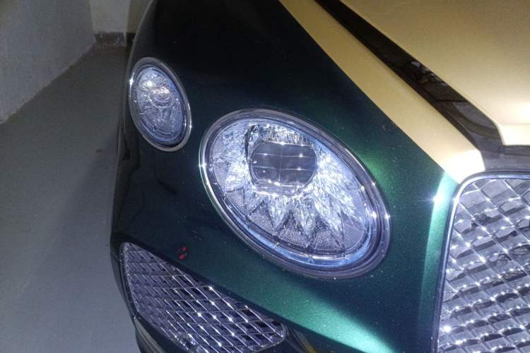 Used Bentley Bentayga 2021 4.0T V8 Right Front Headlight