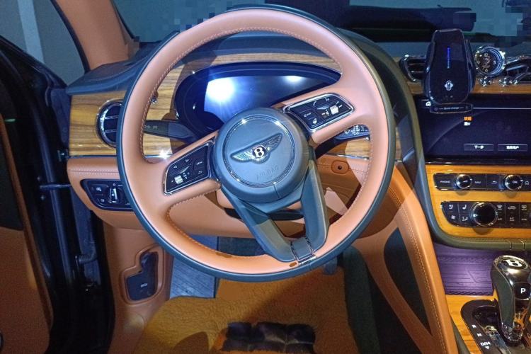 Used Bentley Bentayga 2021 4.0T V8 Steering Wheel
