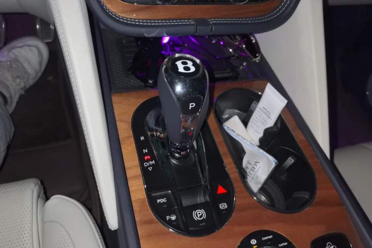 Used Bentley Bentayga 2021 4.0T V8 Gear Lever