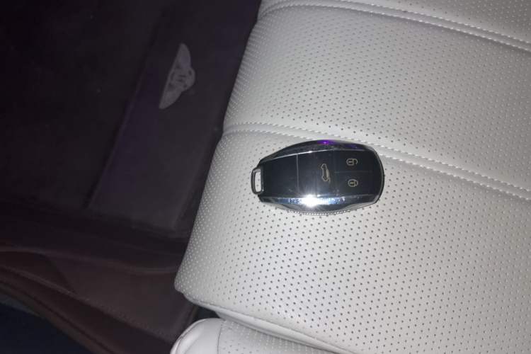 Used Bentley Bentayga 2021 4.0T V8 Vehicle Key