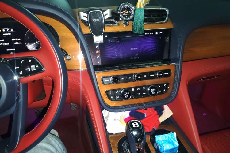 Used Bentley Bentayga 2021 4.0T V8 Audio And AC Panel