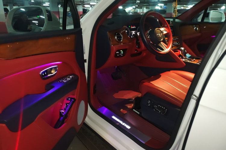Used Bentley Bentayga 2021 4.0T V8 Driver Seat