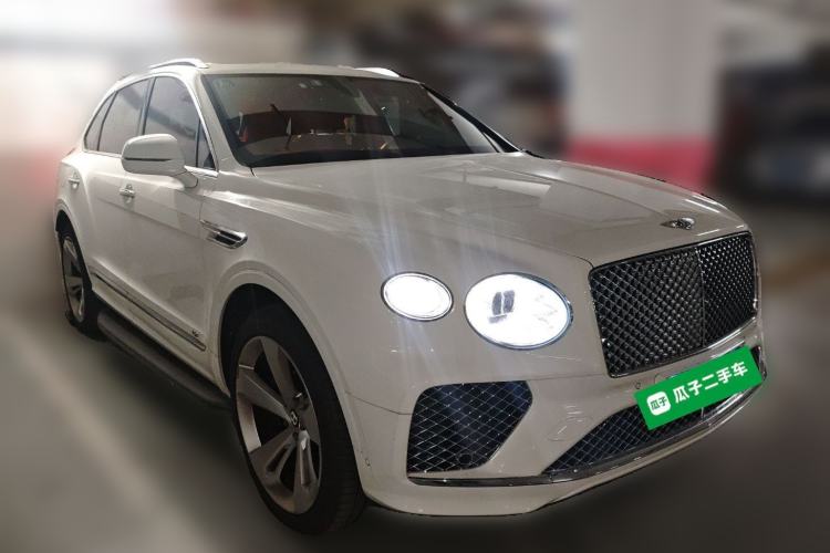 Used Bentley Bentayga 2021 4.0T V8 Front Right 45 Deg