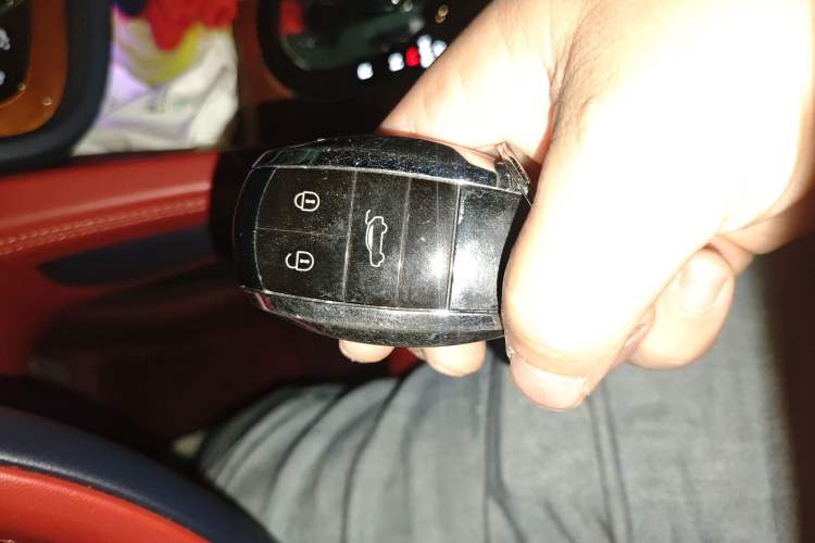 Used Bentley Bentayga 2021 4.0T V8 Vehicle Key