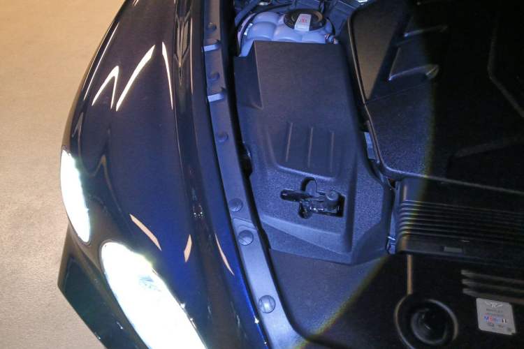 Used Bentley Bentayga 2022 4.0T V8 Engine Bay Right