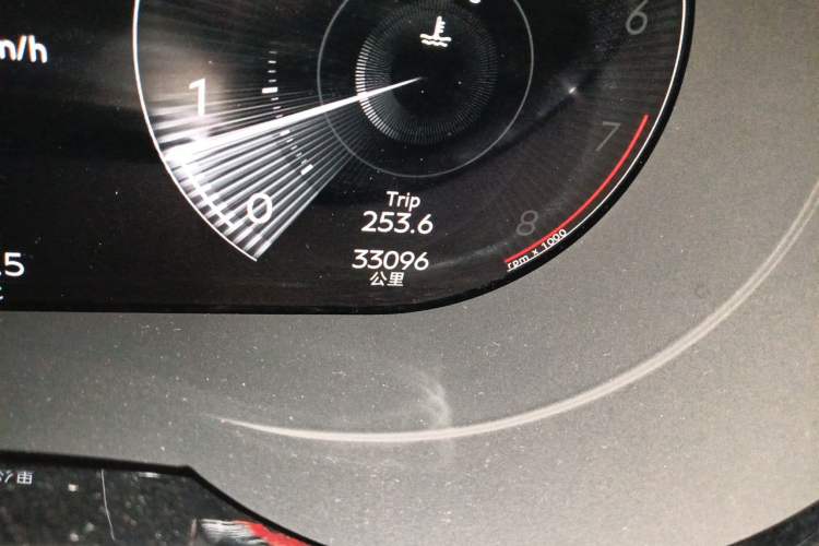 Used Bentley Bentayga 2022 4.0T V8 Odometer Close Up