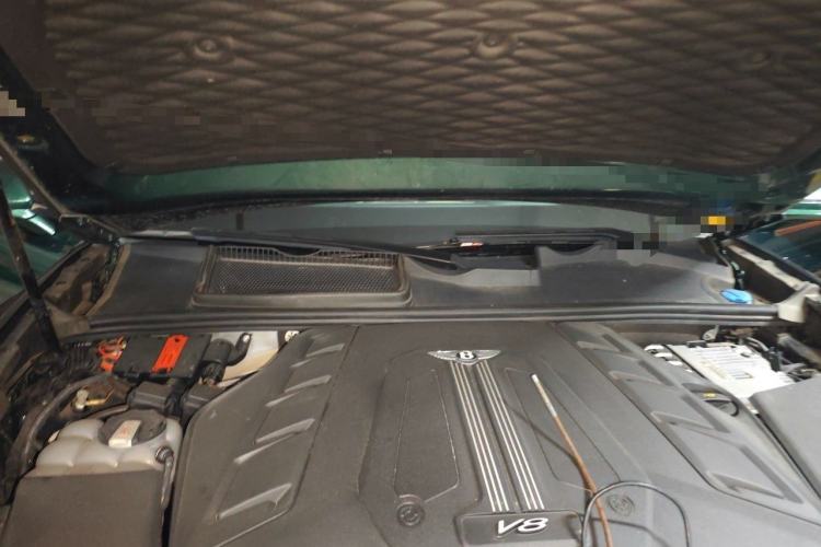 Used Bentley Bentayga 2022 4.0T V8 S Engine Bay