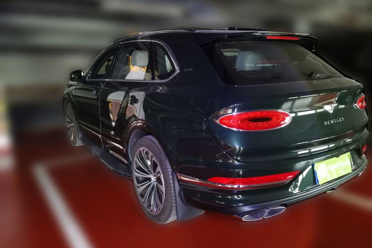 Used Bentley Bentayga 2022 4.0T V8 Rear Left 45 Deg