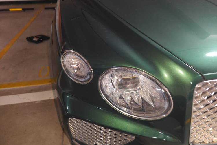Used Bentley Bentayga 2022 4.0T V8 S Right Front Headlight