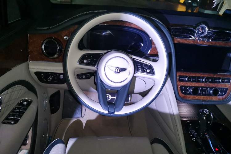 Used Bentley Bentayga 2022 4.0T V8 Steering Wheel