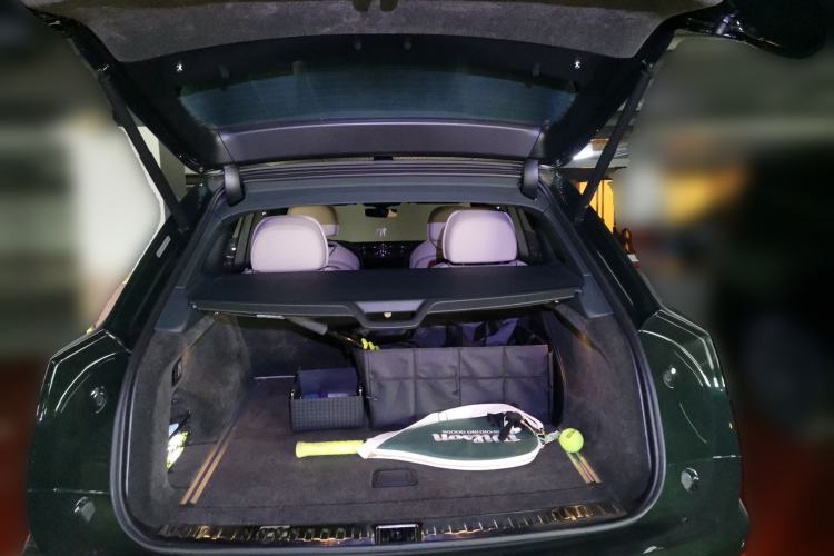 Used Bentley Bentayga 2022 4.0T V8 Trunk