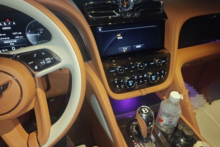 Used Bentley Bentayga 2022 4.0T V8 Audio And AC Panel