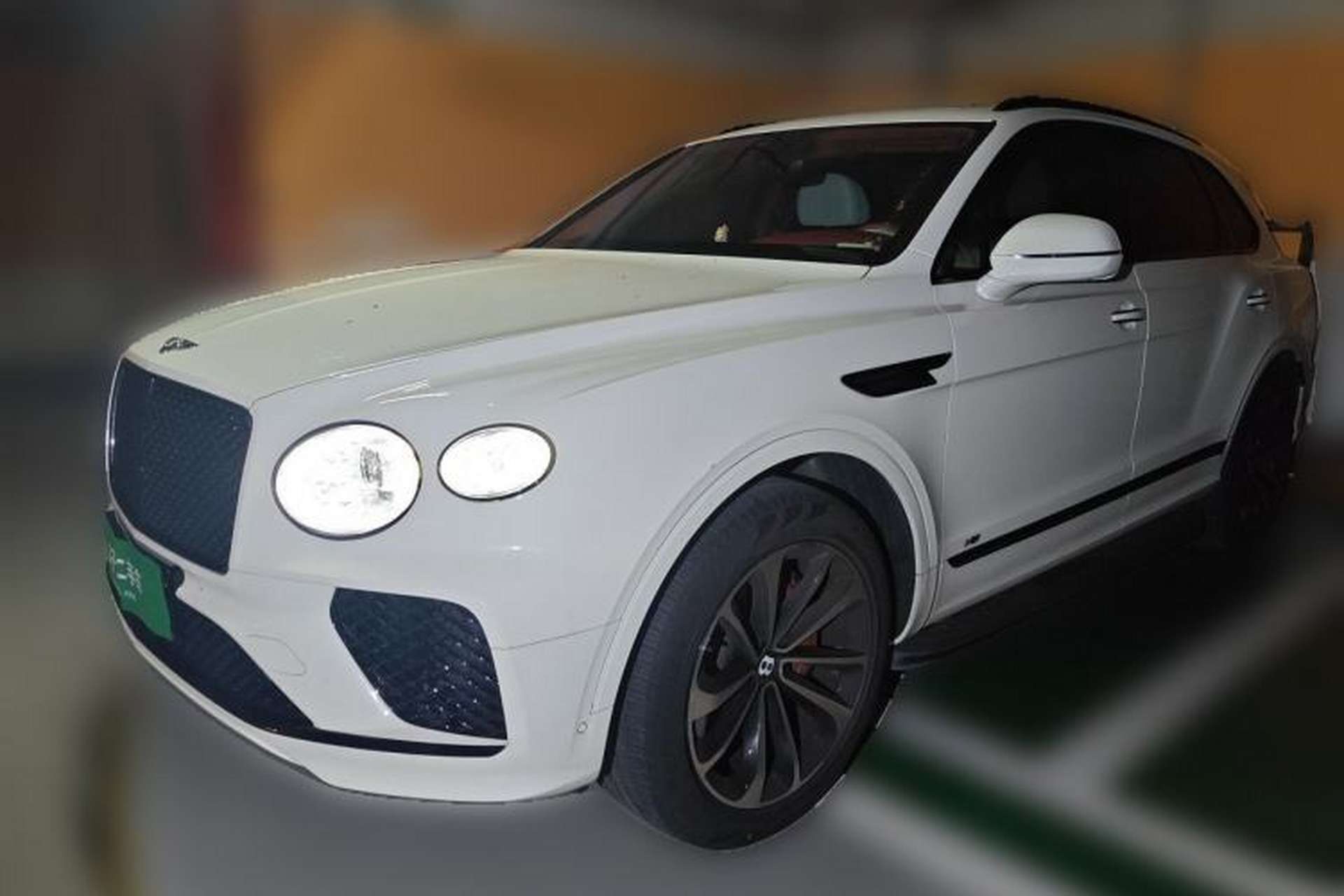 Used Bentley Bentayga 2022 4.0T V8 Front Left 45 Deg