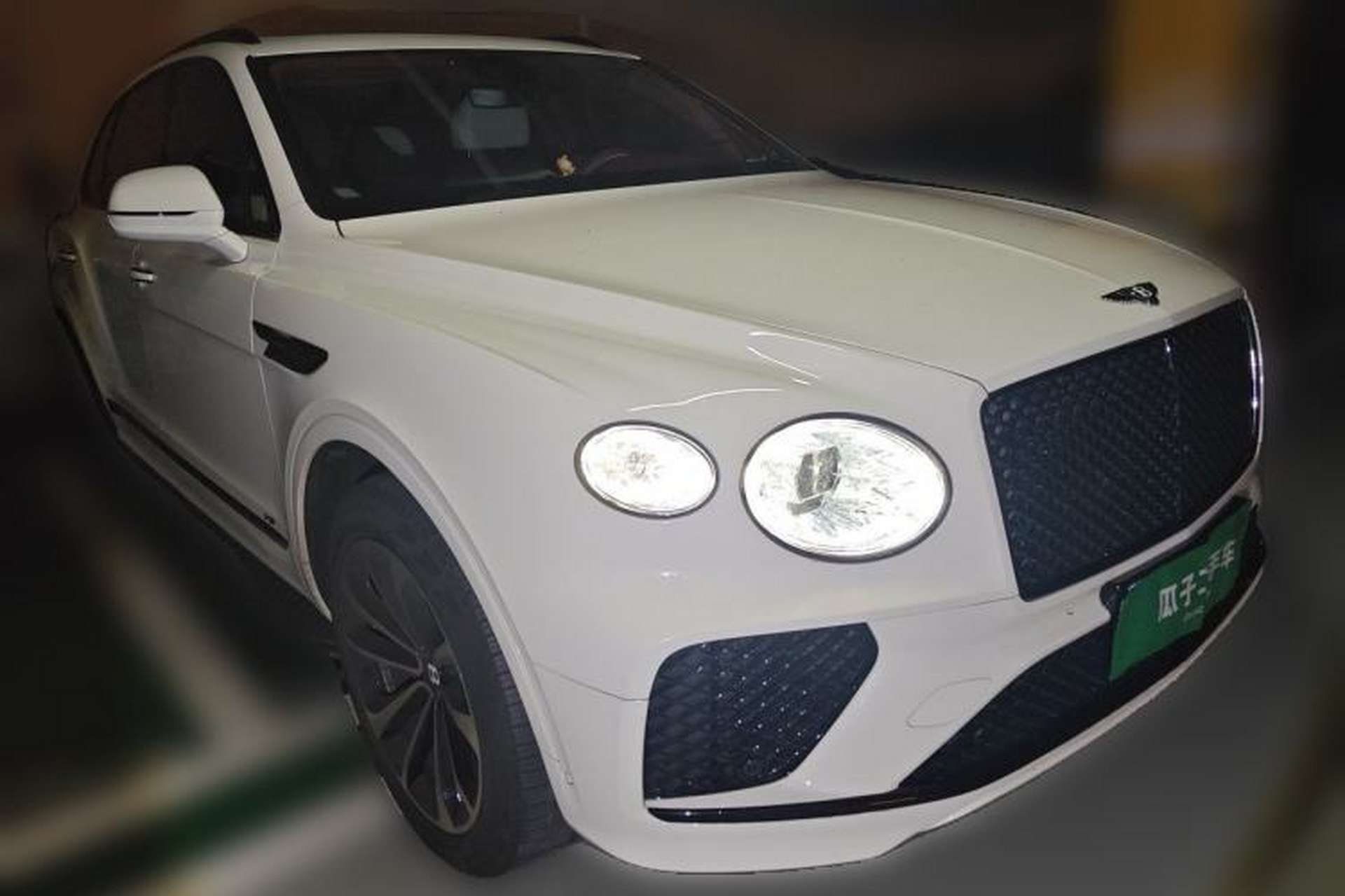 Used Bentley Bentayga 2022 4.0T V8 Front Right 45 Deg