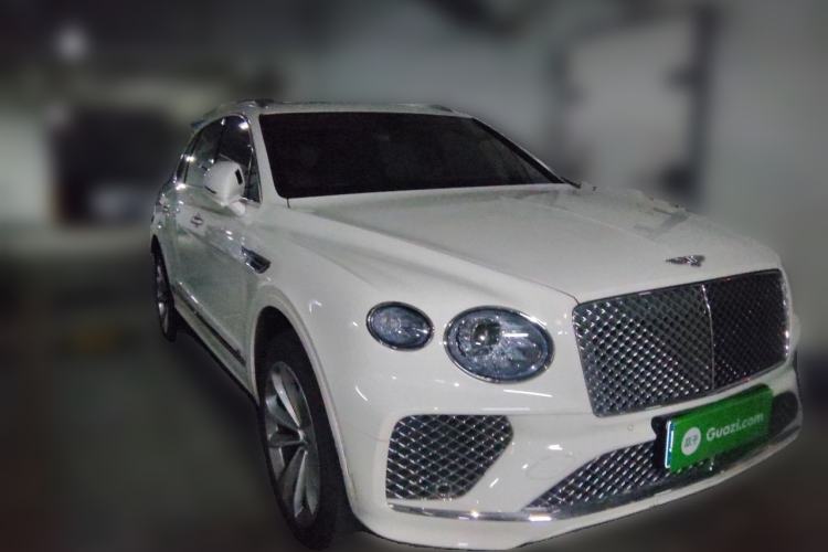 Used Bentley Bentayga 2022 4.0T V8 Front Right 45 Deg