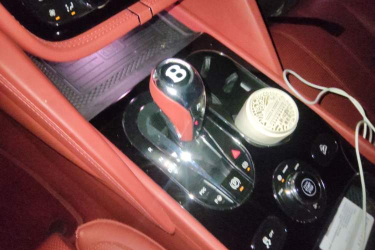 Used Bentley Bentayga 2022 4.0T V8 Gear Lever