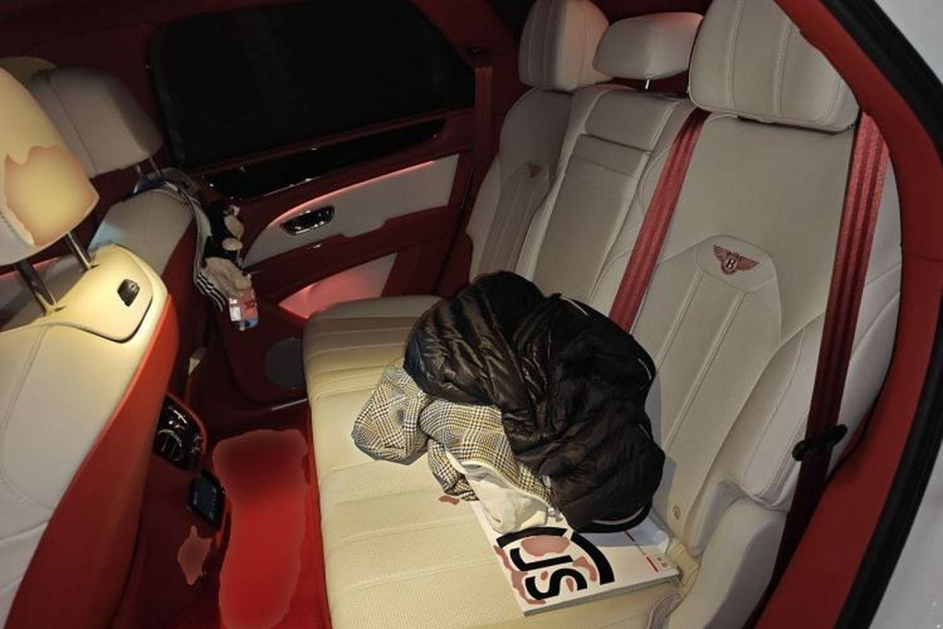 Used Bentley Bentayga 2022 4.0T V8 Left Rear Seat