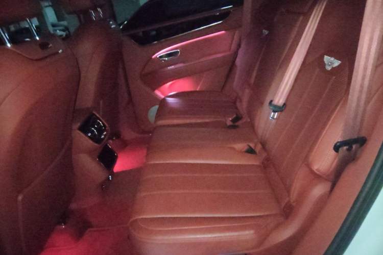 Used Bentley Bentayga 2022 4.0T V8 Left Rear Seat