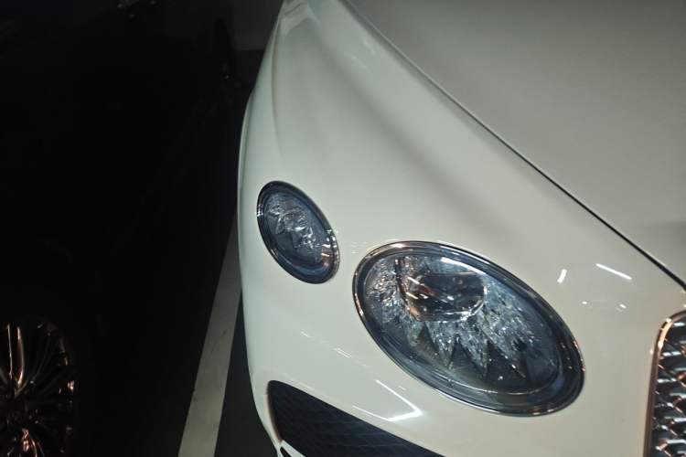 Used Bentley Bentayga 2022 4.0T V8 Right Front Headlight