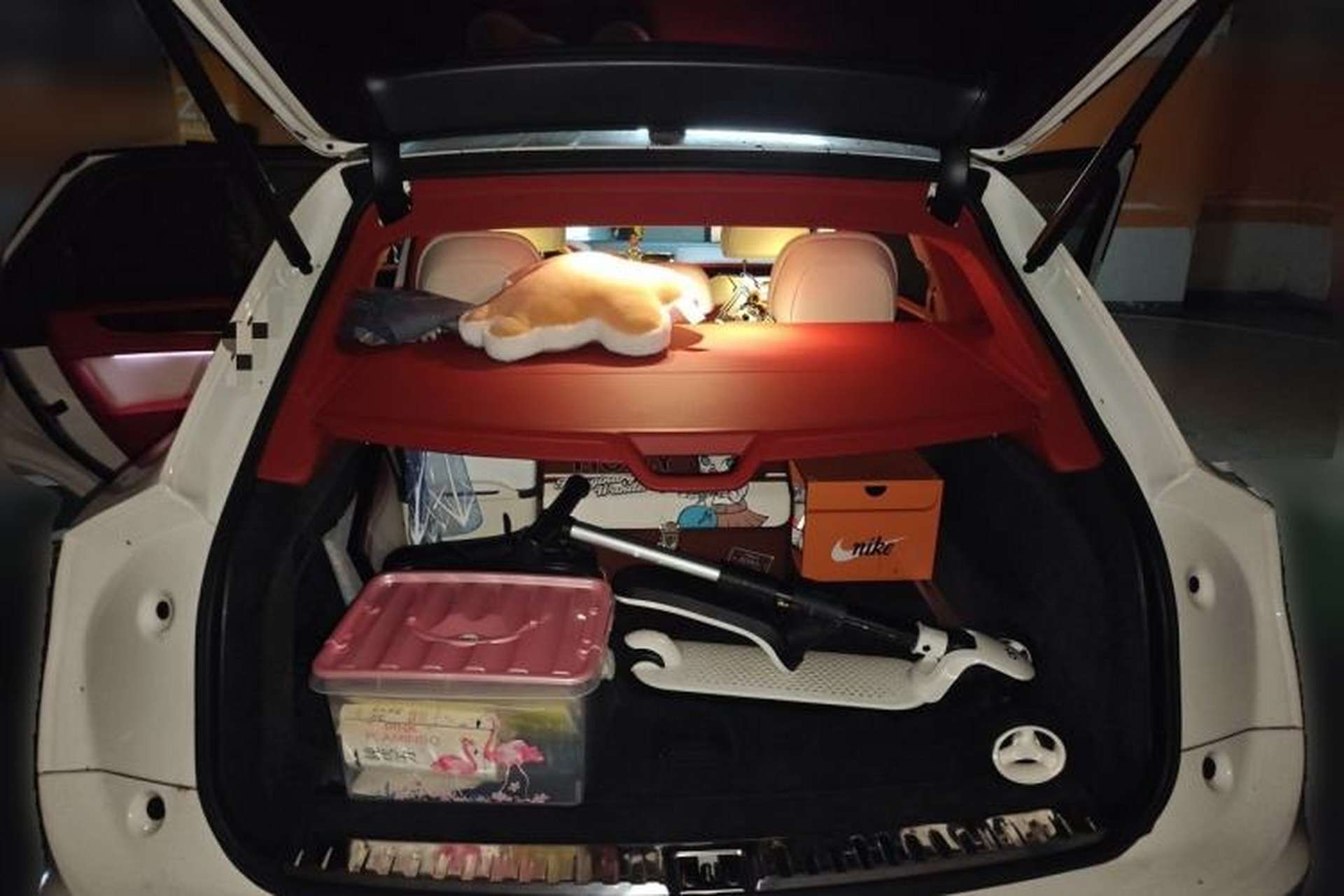 Used Bentley Bentayga 2022 4.0T V8 Trunk