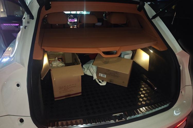 Used Bentley Bentayga 2022 4.0T V8 Trunk
