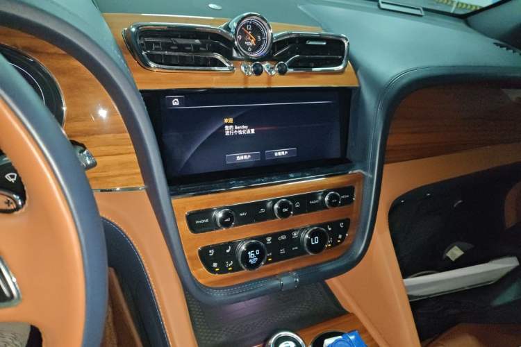 Used Bentley Bentayga 2023 4.0T V8 Long Wheelbase Edition Audio And AC Panel
