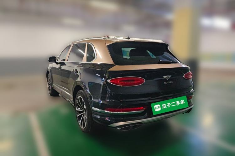 Used Bentley Bentayga 2023 4.0T V8 Long Wheelbase Edition Rear Left 45 Deg