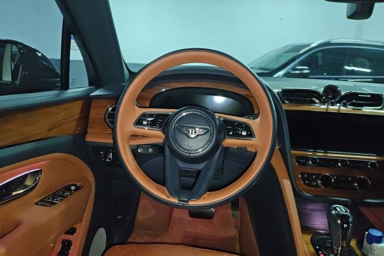 Used Bentley Bentayga 2023 4.0T V8 Long Wheelbase Edition Steering Wheel