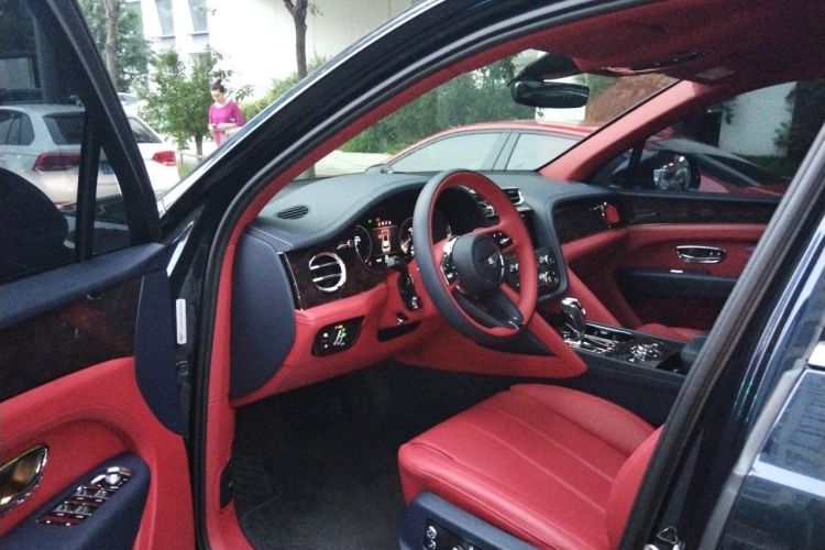 Used Bentley Bentayga  Driver Seat