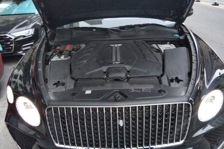 Used Bentley Bentayga  Engine Bay