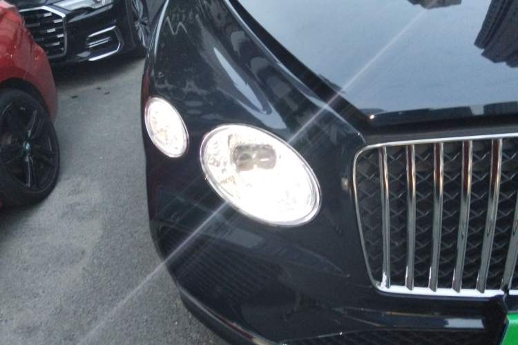Used Bentley Bentayga  Right Front Headlight