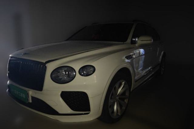 Bentley Bentayga 2023 4.0T V8 Long Wheelbase Edition usado