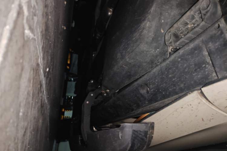 Used Bentley Bentayga 2023 4.0T V8 Long-Wheelbase Audie Edition Chassis Front Left