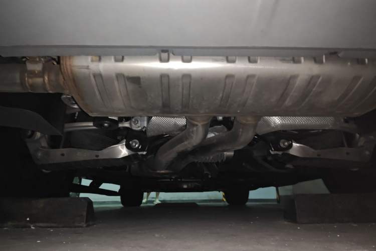 Used Bentley Bentayga 2023 4.0T V8 Long-Wheelbase Audie Edition Chassis Rear