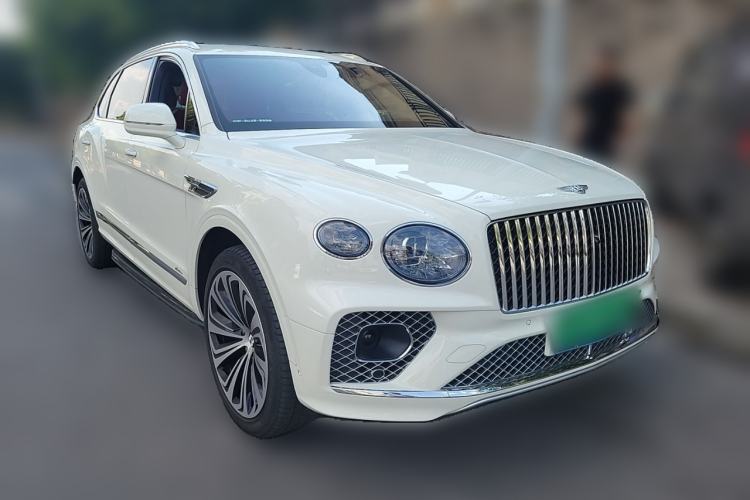 Used Bentley Bentayga 2023 4.0T V8 Long-Wheelbase Audie Edition Front Right 45 Deg