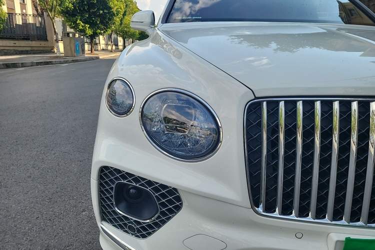 Used Bentley Bentayga 2023 4.0T V8 Long-Wheelbase Audie Edition Right Front Headlight