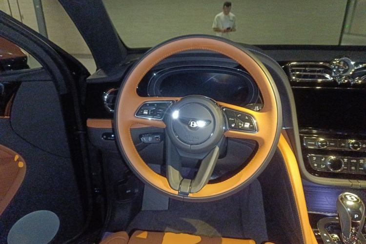 Used Bentley Bentayga 2024 4.0T V8 Long-Wheelbase Version Steering Wheel
