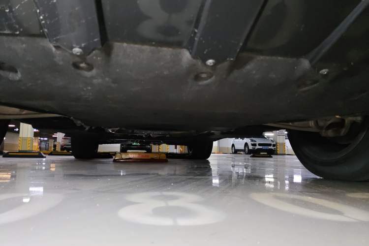 Used Bentley Bentayga 2024 4.0T V8 Long-Wheelbase Version Chassis Front
