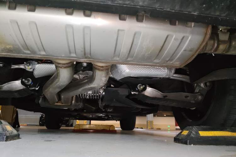 Used Bentley Bentayga 2024 4.0T V8 Long-Wheelbase Version Chassis Rear