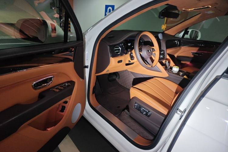 Used Bentley Bentayga 2024 4.0T V8 Driver Seat