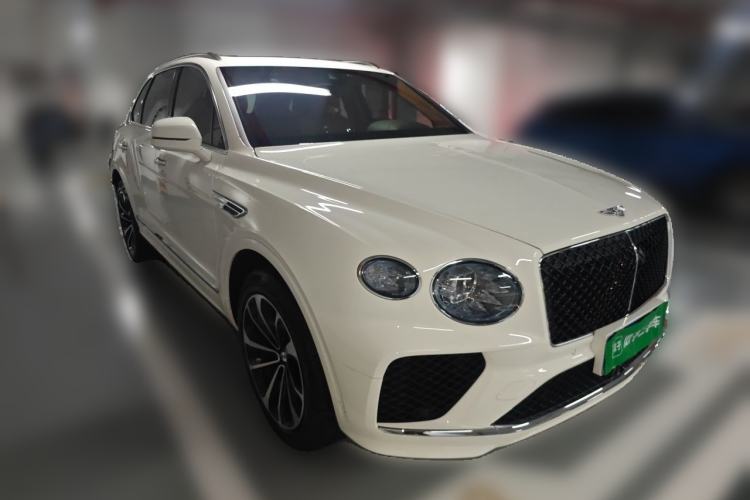 Used Bentley Bentayga 2024 4.0T V8 Front Right 45 Deg