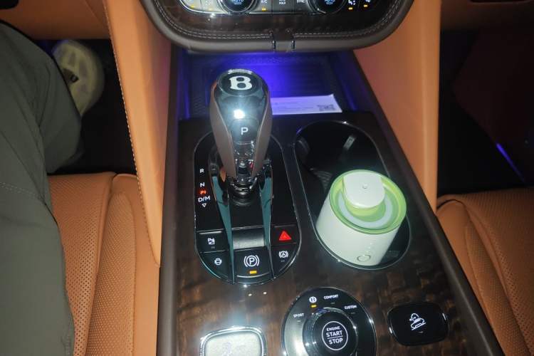 Used Bentley Bentayga 2024 4.0T V8 Gear Lever