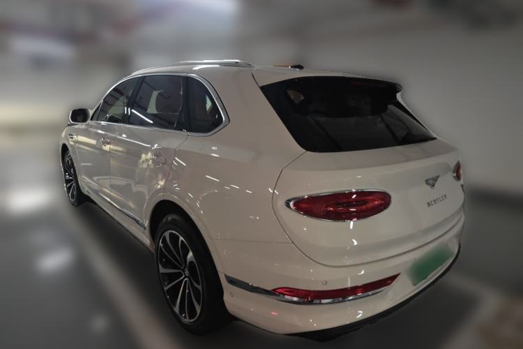 Used Bentley Bentayga 2024 4.0T V8 Rear Left 45 Deg