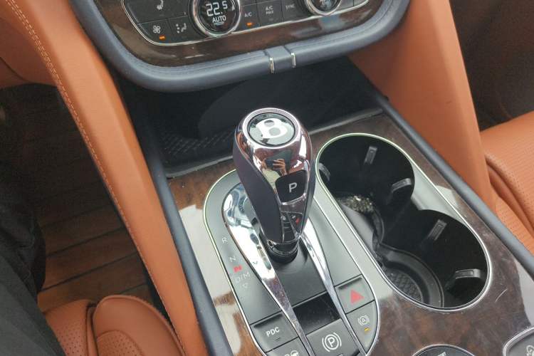 Used Bentley Bentayga Plug-in Hybrid 2021 3.0T PHEV Gear Lever