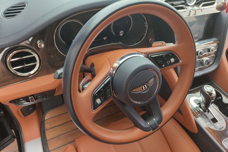 Used Bentley Bentayga Plug-in Hybrid 2021 3.0T PHEV Steering Wheel