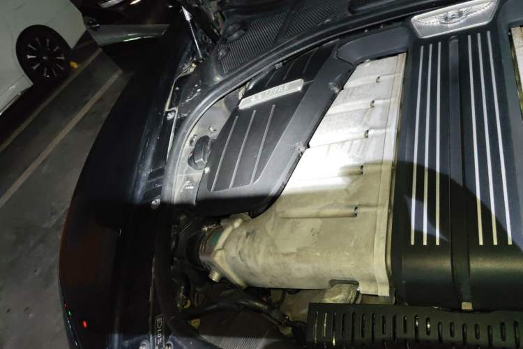 Used Bentley Continental 2012 6.0T GT W12 Engine Bay Right