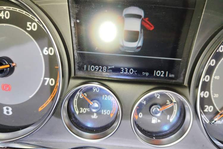 Used Bentley Continental 2012 6.0T GT W12 Odometer Close Up